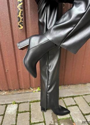 Ботильйони на стійких підборах