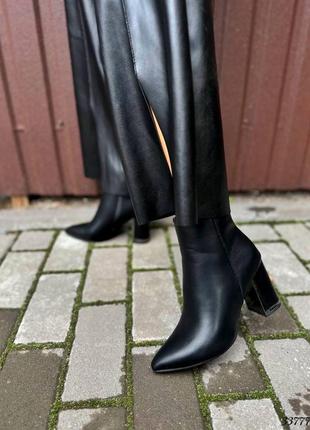 Ботильйони на стійких підборах