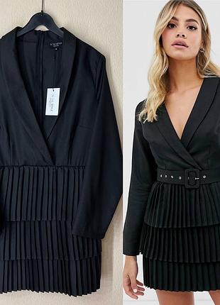 Черное платье плиссе