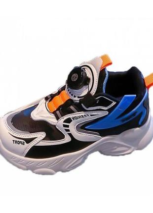 Стильные кроссовки из boa черные вставки