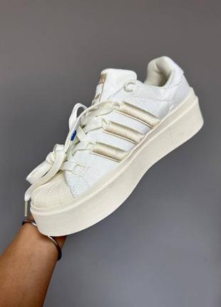 Жіночі кросівки    adidas superstar