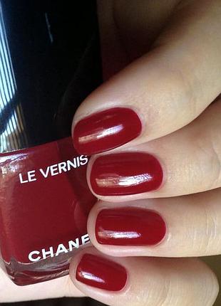 Лак chanel 572 emblematique