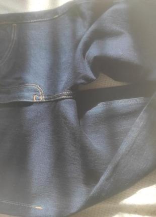 Красивые джинсы насыщенного темно синего цвета2 фото