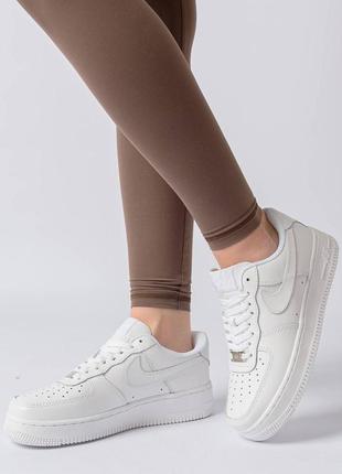 Жіночі кросівки nike air force 1 low classic premium найк аир форс1 фото