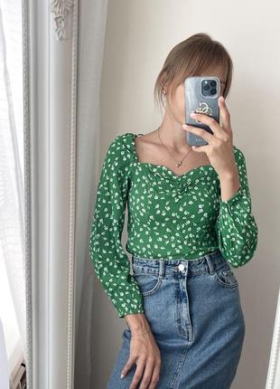 Зеленая блузка, блуза в цветочек