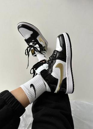 Sale   кросовки в стиле  nike air jordan retro 1 « patent golden black »