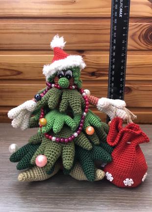 Вязаная крючком игрушка елочка с мешочком
