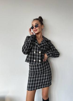 Твидовый костюм (юбка+жакет)