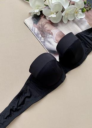 Черный бюстгальтер балконет,