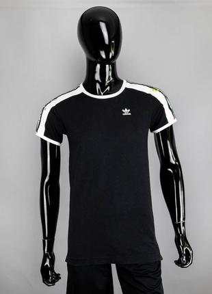 Интересная футболка с лампасами adidas outlet original