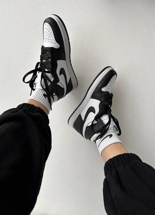 Sale   кросовки в стиле  nike air jordan 1 retro T-shirt “black / white classic”