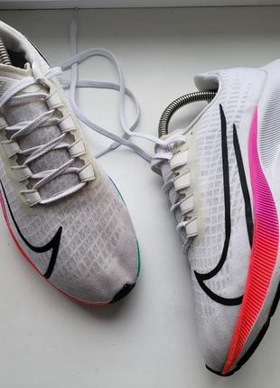 Новая модель 

nike air zoom pegasus 37