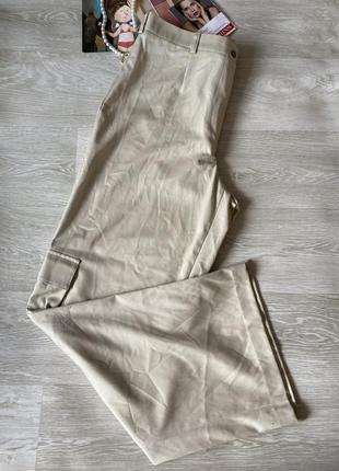 Светлые широкие брюки5 фото