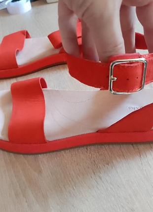 Стильные замшевые кожаные босоножки clarks р.39-39.5