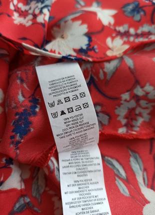 Красивая яркая летняя блуза со спинкой на запах в цветочный принт9 фото