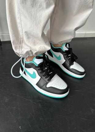 Sale   кросовки в стиле  nike air jordan retro 1 low «&nbsp;aurora&nbsp;»