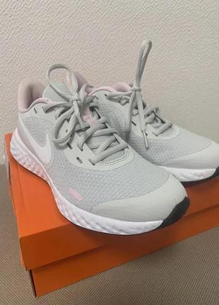 Nike revolution 5 22,5 см размер 33,5