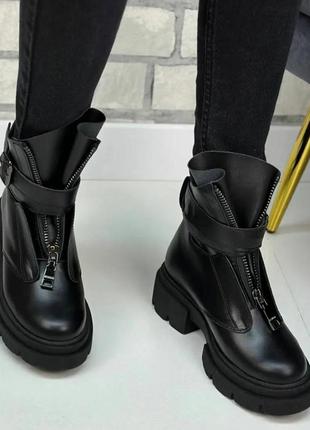 Стильные женские ботинки на платформе натуральная кожа застежка молния цвет черный декор пряжка размер 40 (264 фото