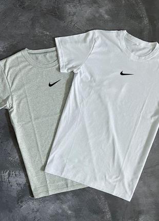Мужская футболка nike на осень с принтом в двух цветах качественного материала, стильные и удобные футболки на каждый день