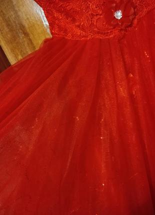 Сукня весільна,пишна, фатинова,червона2 фото