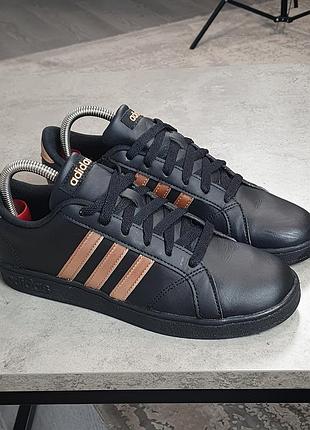 Кожаные кроссовки adidas