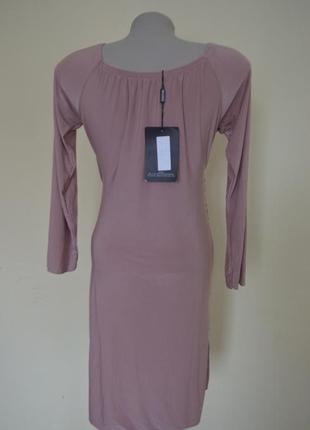 Мега крутое брендовое платье новое с драпировкой длинный рукав розово-бежевое6 фото