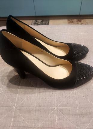 Туфли женские замшевые 38 размер ,на наборном каблуке( высота 9 см),стелька 24.5 см2 фото