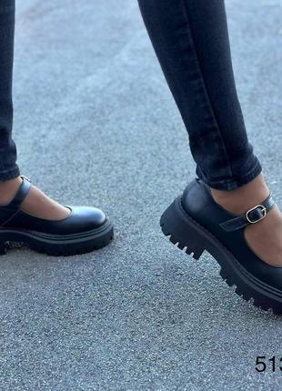Жіночі натуральні шкіряні туфлі чорного кольору, шкіряні жіночі туфлі з ремінцем8 фото