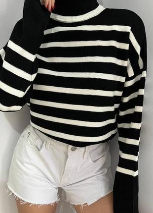 Женский свитер в полоску, с разрезами по бокам, черный
