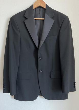 Стильный базовый черный пиджак1 фото