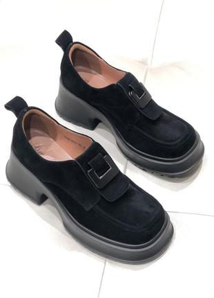 Лофери жіночі замшеві чорні стильні туфлі на високій підошві h1429-h3113-y85 brokolli 2968 371 фото