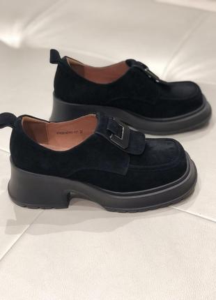 Лофери жіночі замшеві чорні стильні туфлі на високій підошві h1429-h3113-y85 brokolli 2968 372 фото
