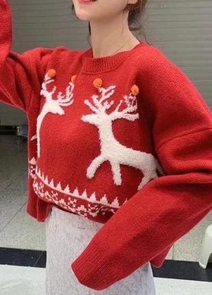 Новогодний женский свитер с оленями цвет красний7 фото