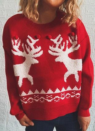 Новогодний женский свитер с оленями цвет красний3 фото