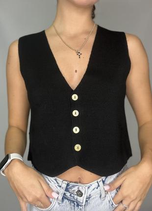 Женский черный жилет