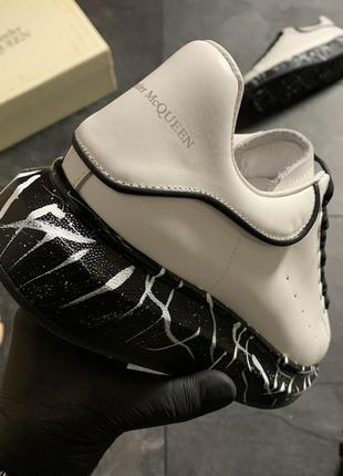 Шикарные кроссовки alexander mcqueen white black .8 фото