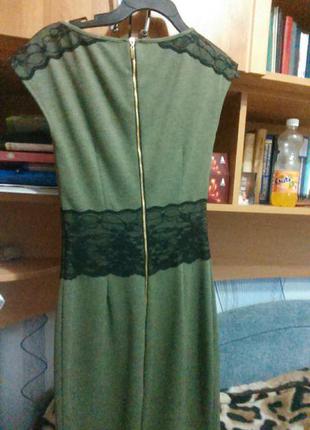 Зеленное платья от favori с черным гипюром2 фото