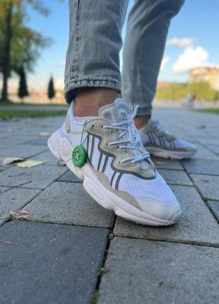 Кроссовки adidas ozweego