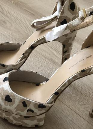 Леопардові босоніжки зара 39