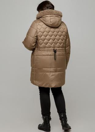 Зимняя качественная женская теплая куртка больших размеров с капюшоном