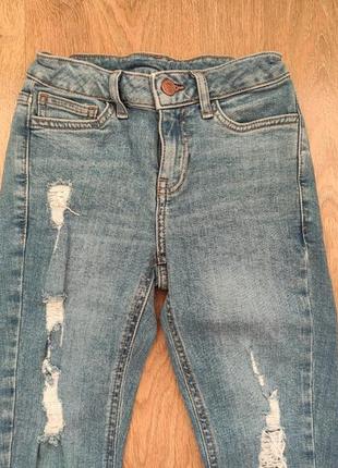 Стрейчевые джинсы рванки new look на девочку в отличном состоянии, р. 134-140, 9-10 лет3 фото