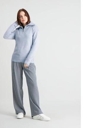 Свитер с высоким воротом на молнии голубой2 фото