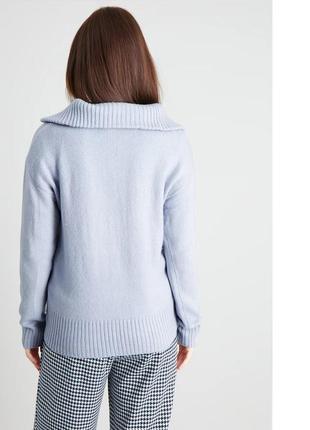 Свитер с высоким воротом на молнии голубой4 фото