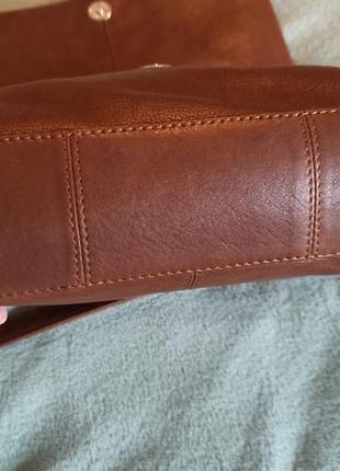 Отличная сумочка кросс - боди из натуральной воловьей кожи.4 фото