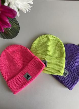 Вʼязані шапки zara