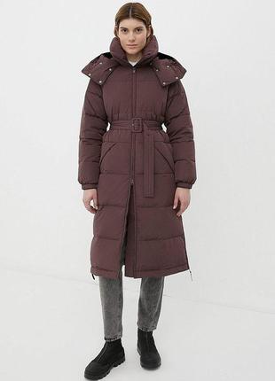 Довгий жіночий пуховик з поясом finn flare fwb11007-825 коричневий xl
