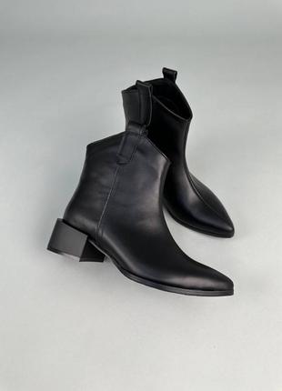 Ботинки казаки женские кожаные деми