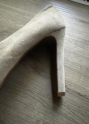 Нюдові бежеві туфлі з відкритим носочком натуральний замш3 фото