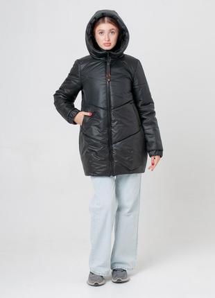 Удлиненная женская зимняя куртка с капюшоном грушевидного силуэта 49 фото