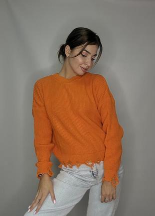 Женский оранжевый свитер